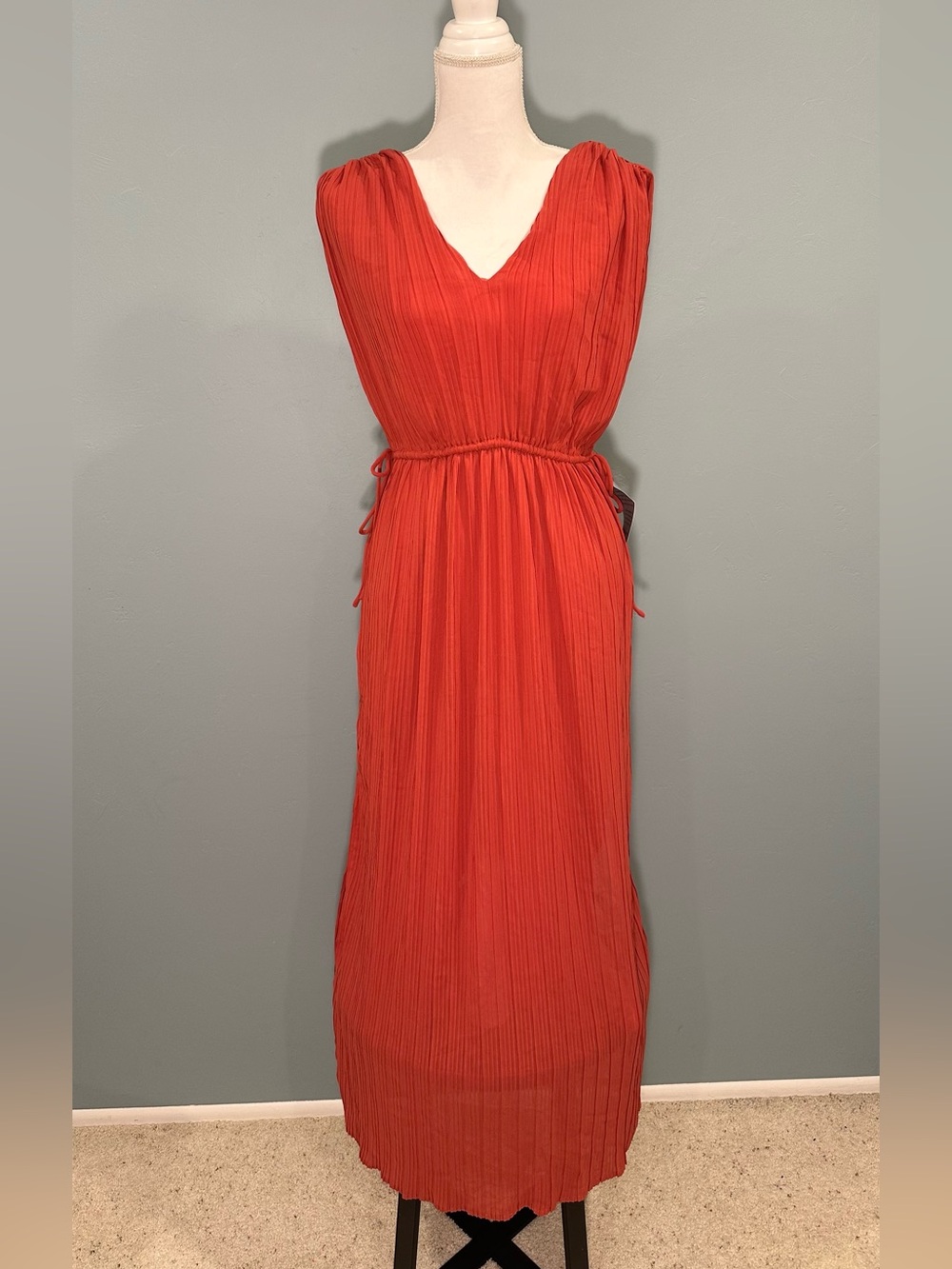ASTR The Label Clay Pleated Tie Waist Maxi Dress Size M NWT